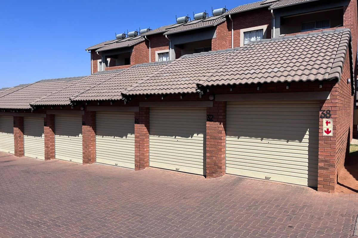 Stunning Two Bedroom Apartment For Sale - Photo 2