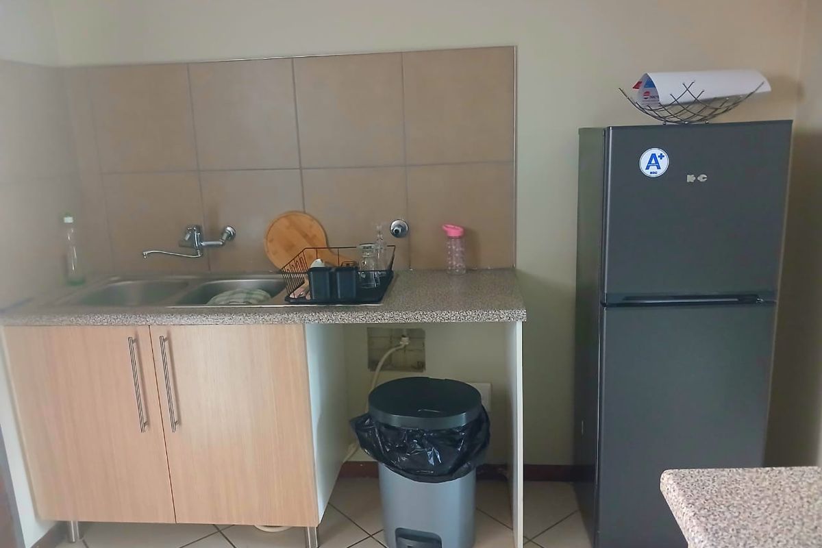 Stunning Two Bedroom Apartment For Sale - Photo 5