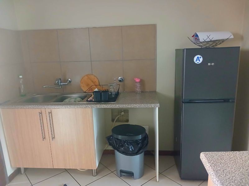 Stunning Two Bedroom Apartment For Sale - Photo 5