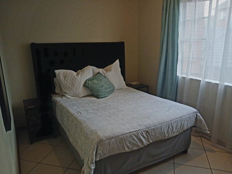 Stunning Two Bedroom Apartment For Sale - Photo 10