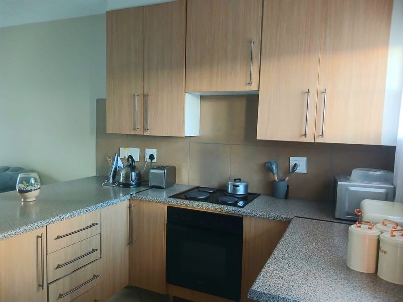 Stunning Two Bedroom Apartment For Sale - Photo 3
