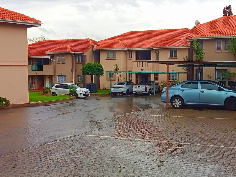 Groundfloor Two Bedroom Apartment For Sale - Photo 1