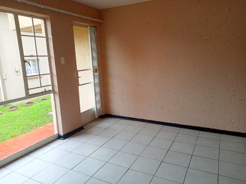 Groundfloor Two Bedroom Apartment For Sale - Photo 8