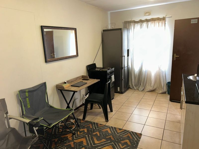 Stunning One Bedroom Ground-floor Unit For Sale - Photo 5