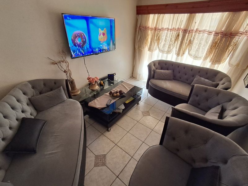 2 Bedroom apartment for sale in Wilkeville. - Photo 2