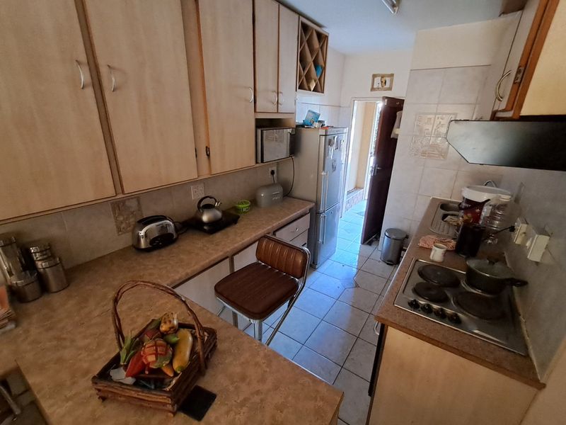 2 Bedroom apartment for sale in Wilkeville. - Photo 8