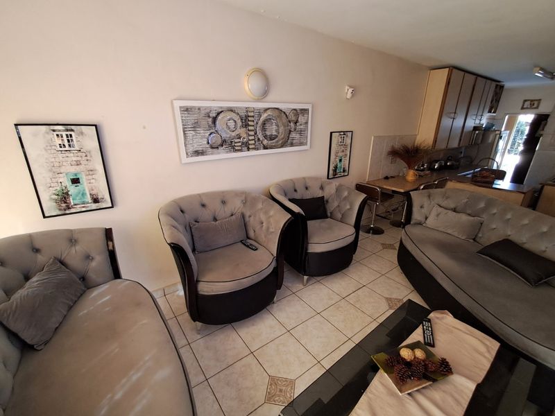 2 Bedroom apartment for sale in Wilkeville. - Photo 3