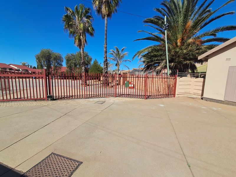 2 Bedroom Townhouse for sale in Flimieda. - Photo 2