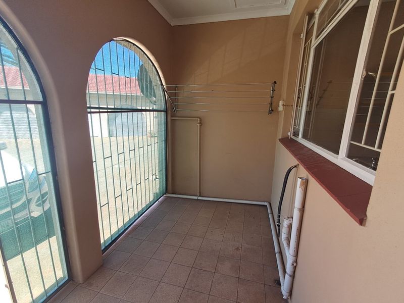 2 Bedroom Townhouse for sale in Flimieda. - Photo 6