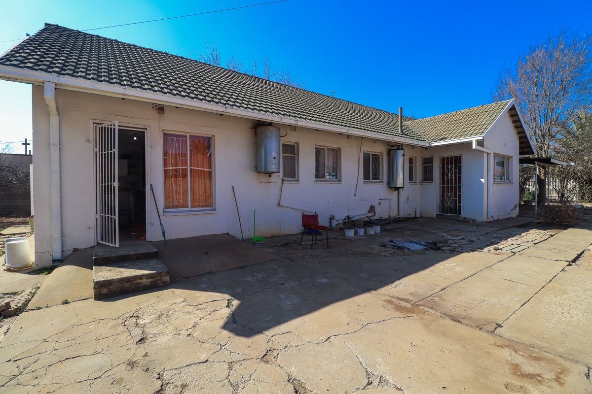 3 Bedroom house for sale in Ellaton. - Photo 2