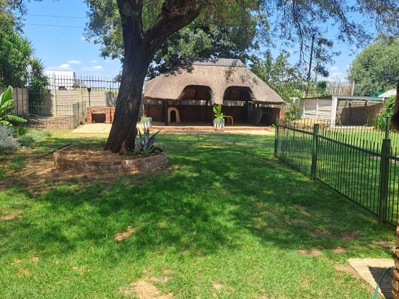 3 Bedroom House For Sale in Orkney.  - Photo 7