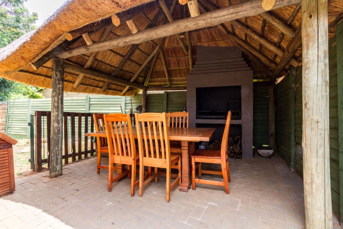 LOCATION...LOCATION... - Photo 2