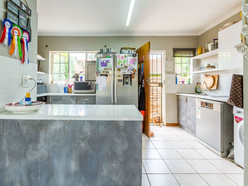 LOCATION...LOCATION... - Photo 10