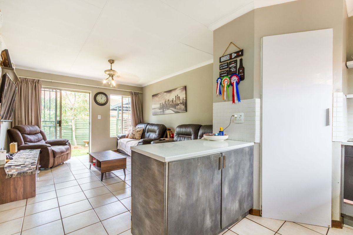 LOCATION...LOCATION... - Photo 3