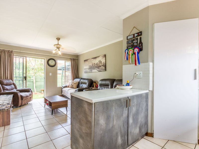 LOCATION...LOCATION... - Photo 3