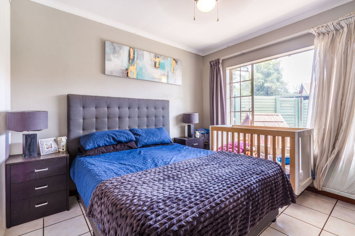 LOCATION...LOCATION... - Photo 4