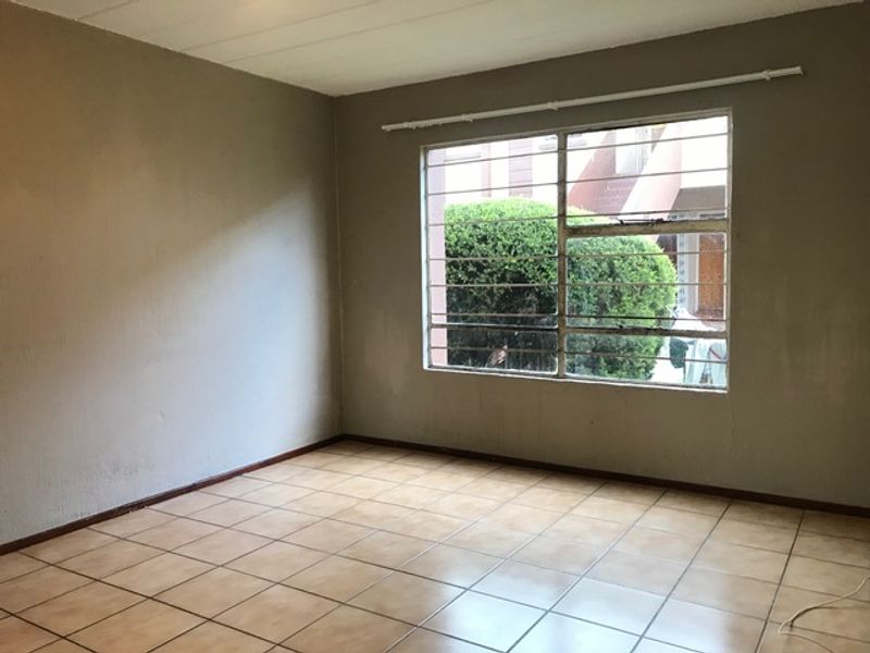 2 Bed Town house in Norkem Park for Sale - Photo 9