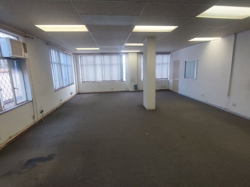 Office space for rent in Stamfordhill - Photo 7