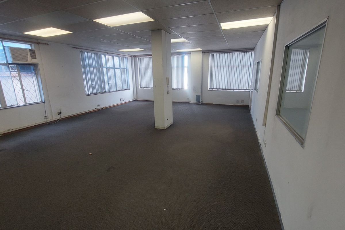 Office space for rent in Stamfordhill - Photo 2