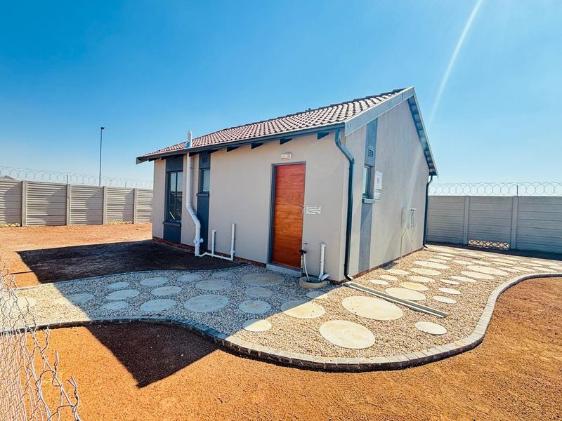 Stunning 2 bedroom house for sale in Sky City , located in the South of Alberton.  - Photo 9