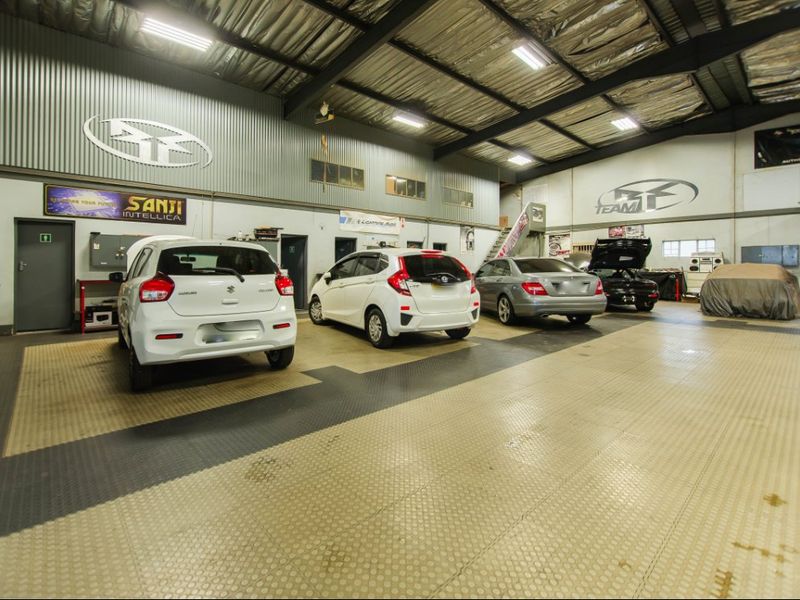 Prime Freehold Commercial Property with Business Rights - Photo 6