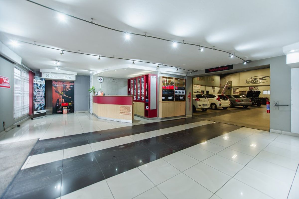 Prime Freehold Commercial Property with Business Rights - Photo 4