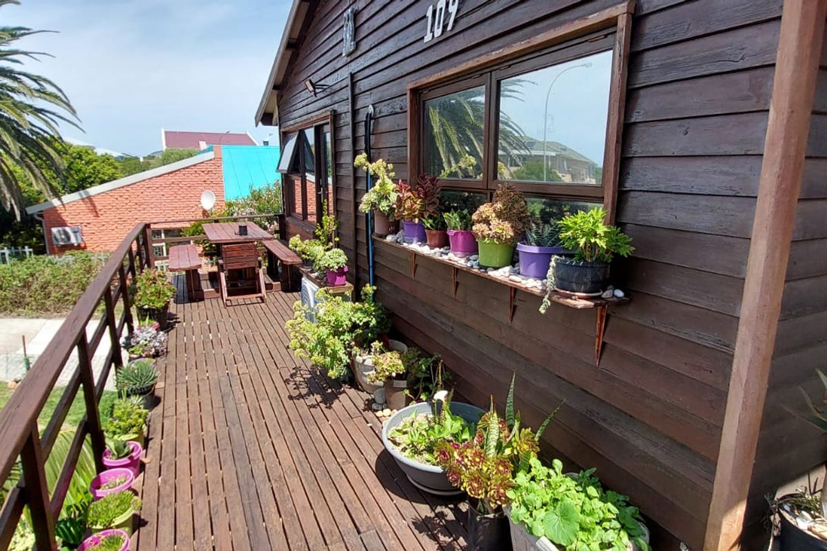 Charming Log Cabin Home for Sale in Paradise Beach - Photo 2