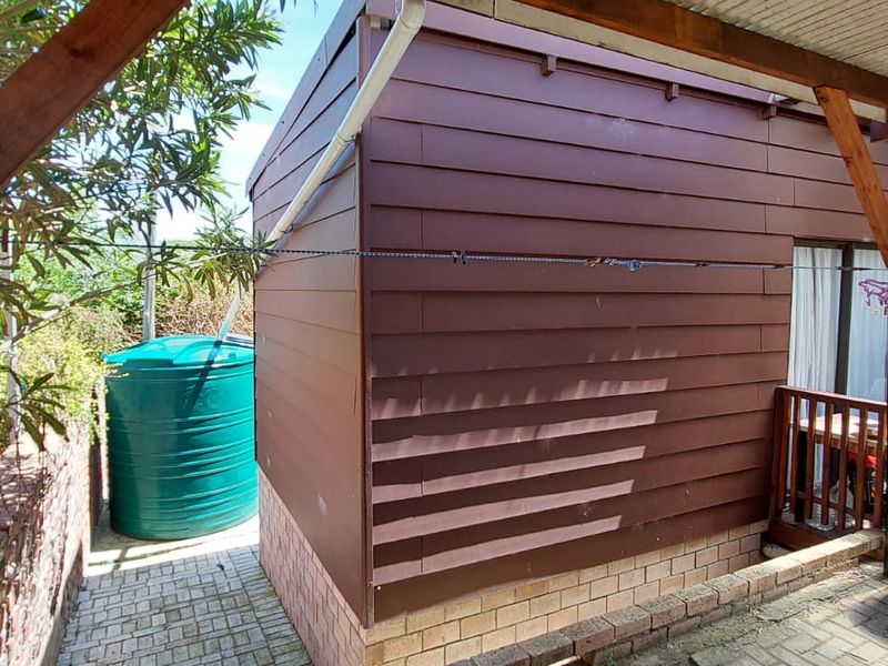 Charming Log Cabin Home for Sale in Paradise Beach - Photo 10