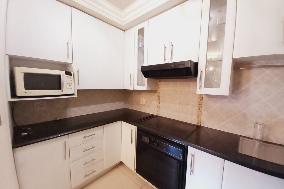 Immaculate North-Facing Two-Bedroom Apartment Offering Space, Light, and Exceptional Value in Primrose Hill - Photo 4