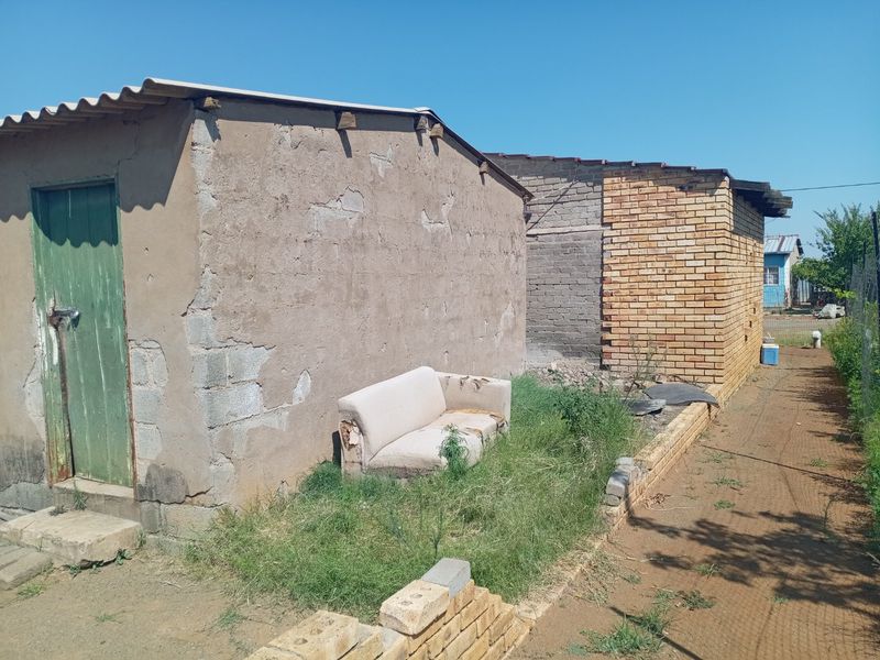 E section Botshabelo House For sale - Photo 6