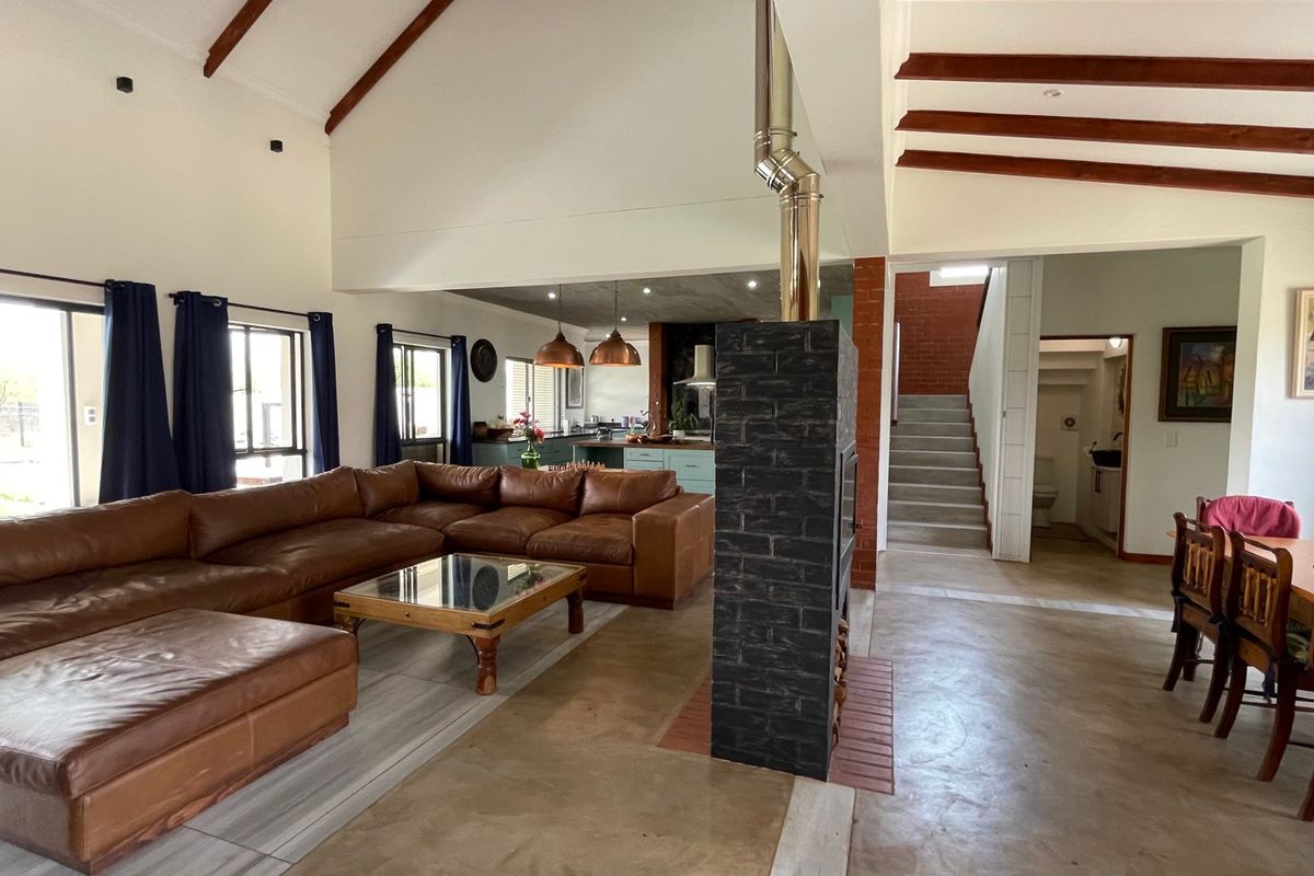 Modern 5 bedroom house for sale in La Camargue - Photo 5