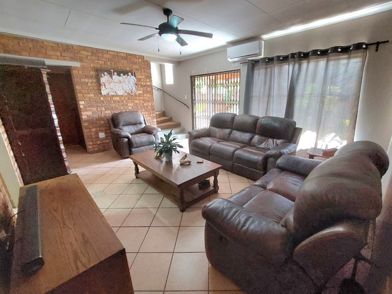 Prime Residential & Business Opportunity – Brits Central - Photo 8