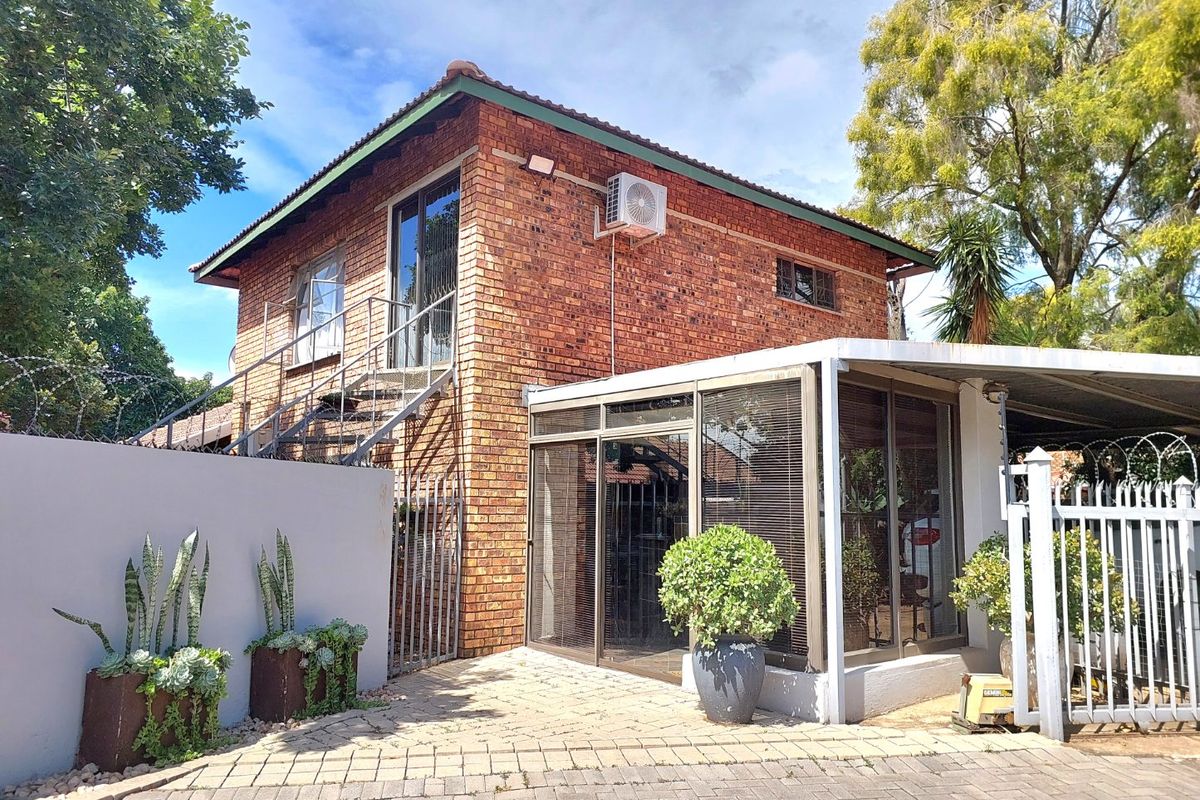 Prime Residential & Business Opportunity – Brits Central - Photo 2