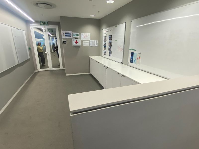 2004 A Grade Commercial Space to Let  - Photo 6