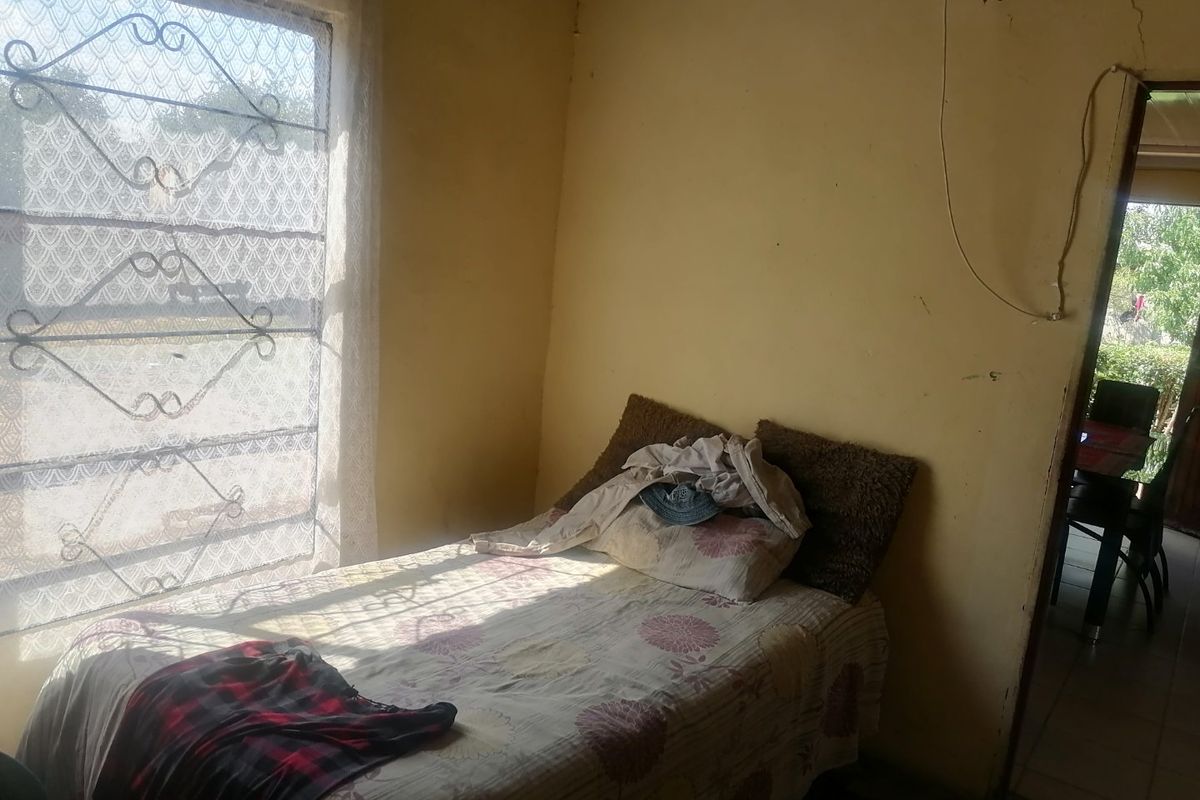 RDP house with big yard for sale in Phase 3, Mangaung - Photo 3