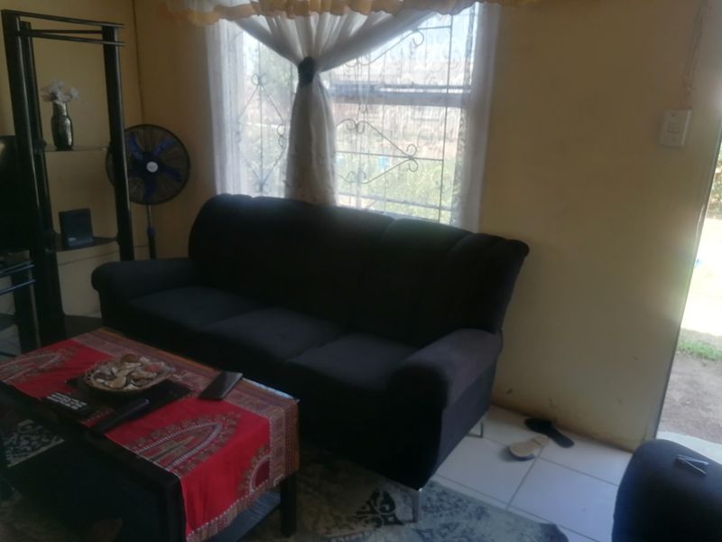 RDP house with big yard for sale in Phase 3, Mangaung - Photo 5
