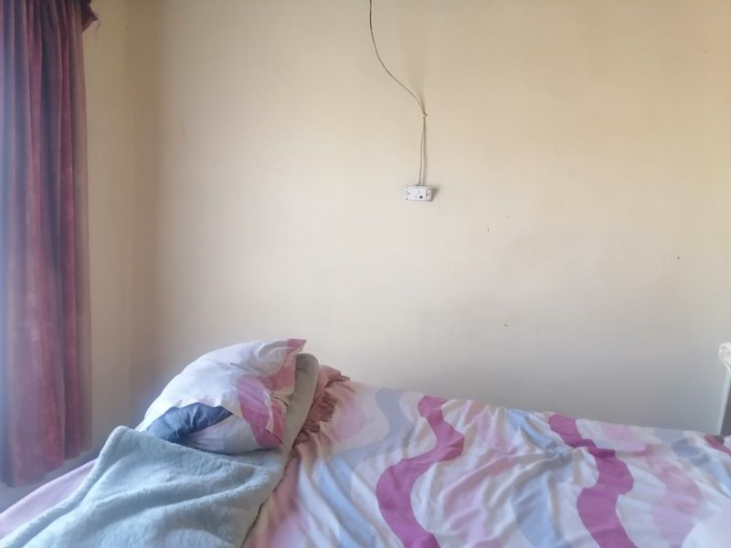 RDP house with big yard for sale in Phase 3, Mangaung - Photo 7