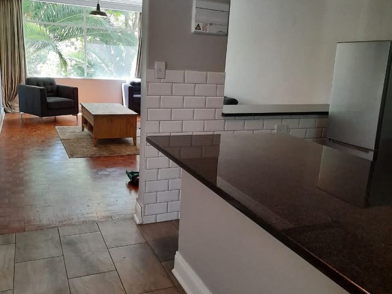 2 Bedroom Apartment in Sandton - Photo 2