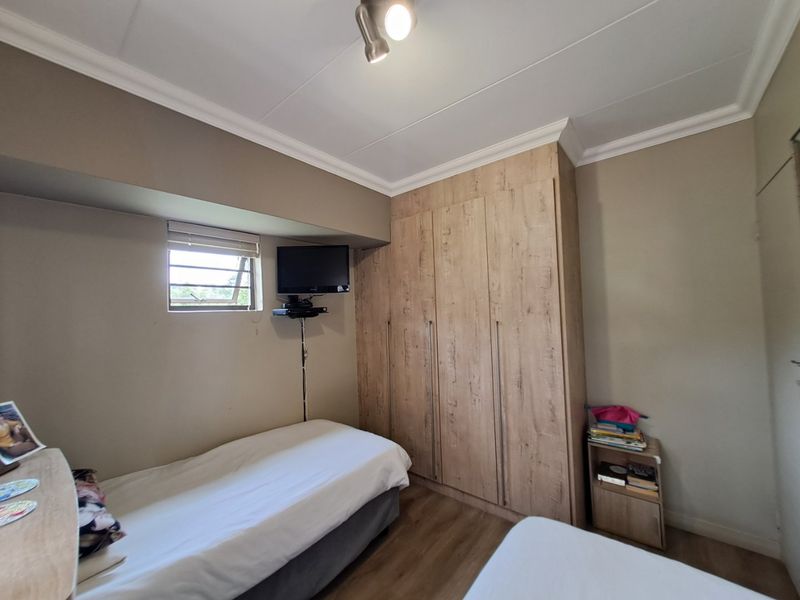 Ground-Floor 2 Bedroom Apartment in Cullinan Golf Estate - Photo 10