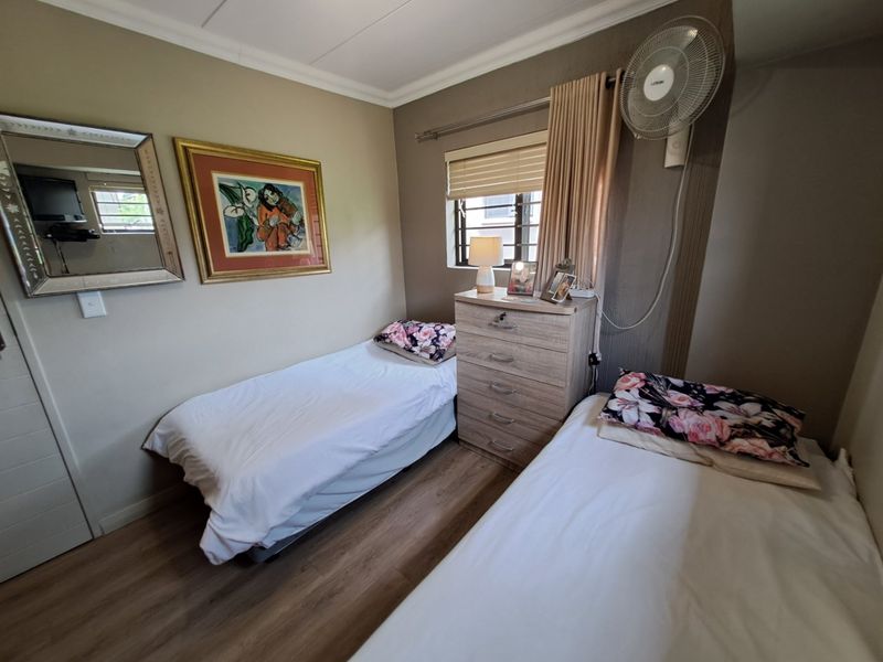 Ground-Floor 2 Bedroom Apartment in Cullinan Golf Estate - Photo 8