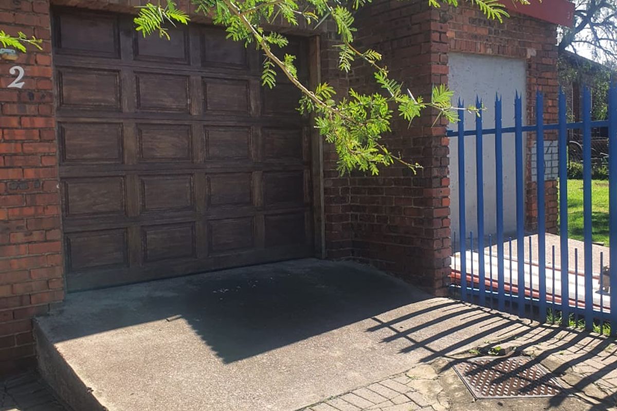 Charming 2-Bedroom Home for Sale – Comfort, Convenience & Value - Photo 4