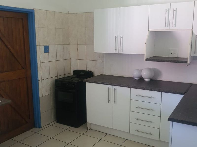 Charming 2-Bedroom Home for Sale – Comfort, Convenience & Value - Photo 6