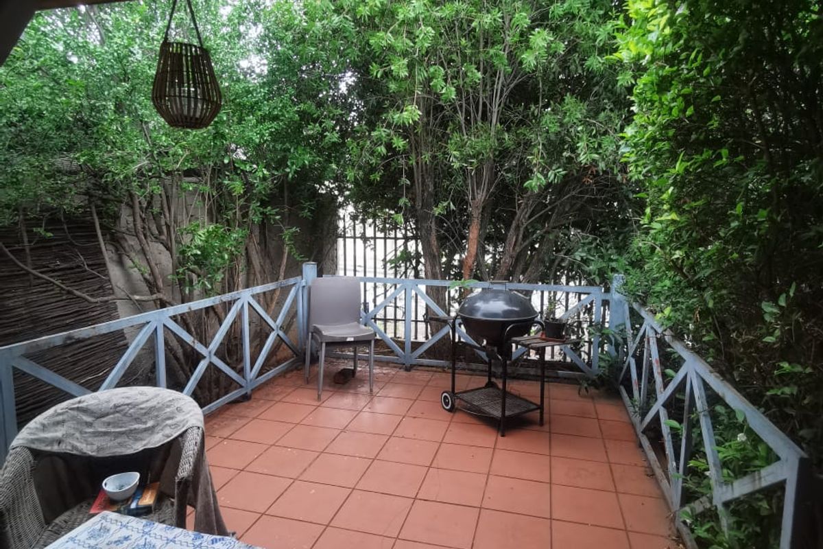 2 Bedroom 1 Bathroom House For Sale - Photo 2