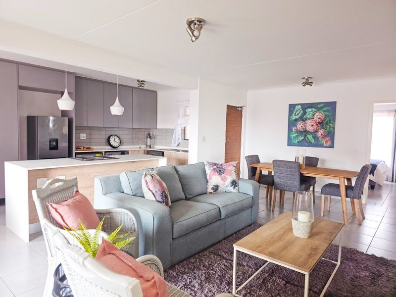 3 Bedroom 2 Bathroom Ground Floor apartment to rent at Southdowns View, Irene! - Photo 2