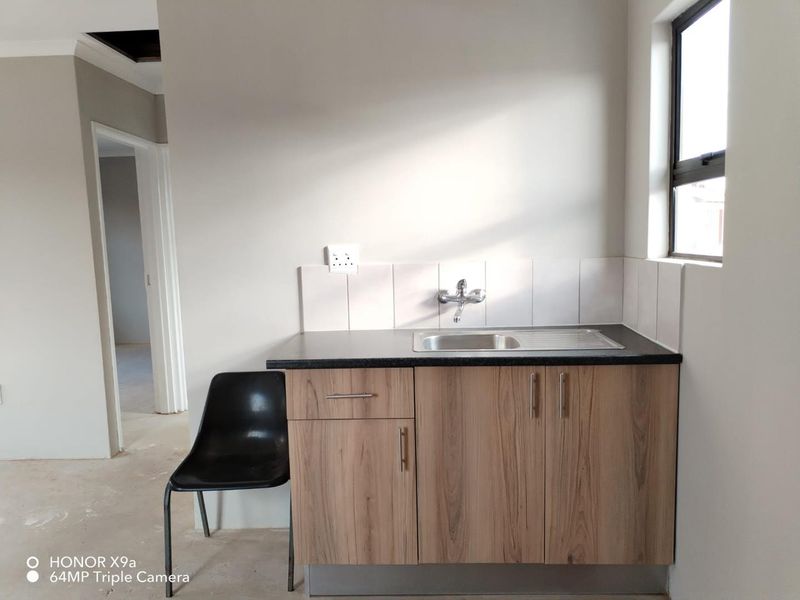 2 - 3 BEDROOM 2 BATHROOM MODERN HOUSES FOR SALE IN PALM CITY - Photo 2