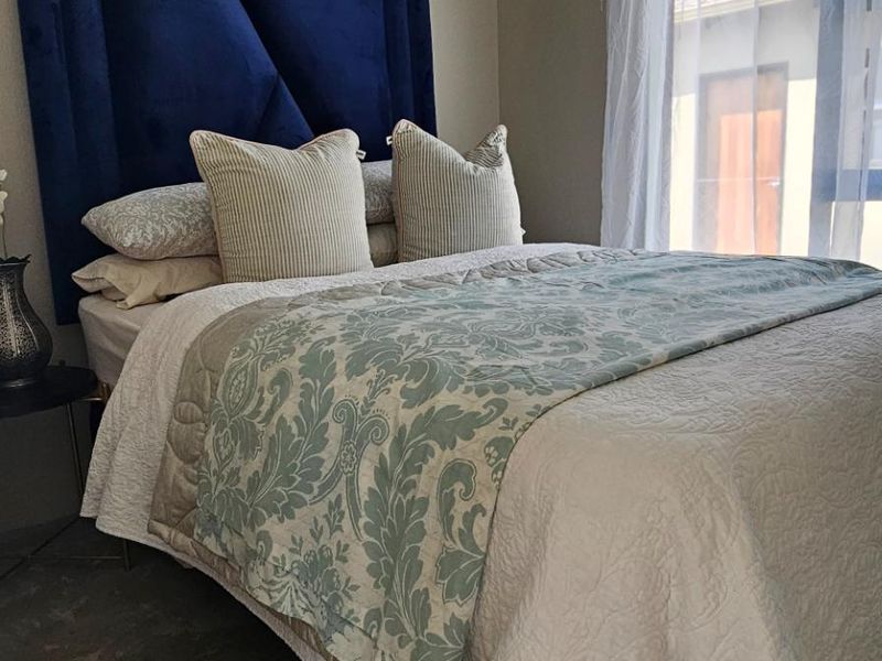 2 - 3 BEDROOM 2 BATHROOM MODERN HOUSES FOR SALE IN PALM CITY - Photo 7