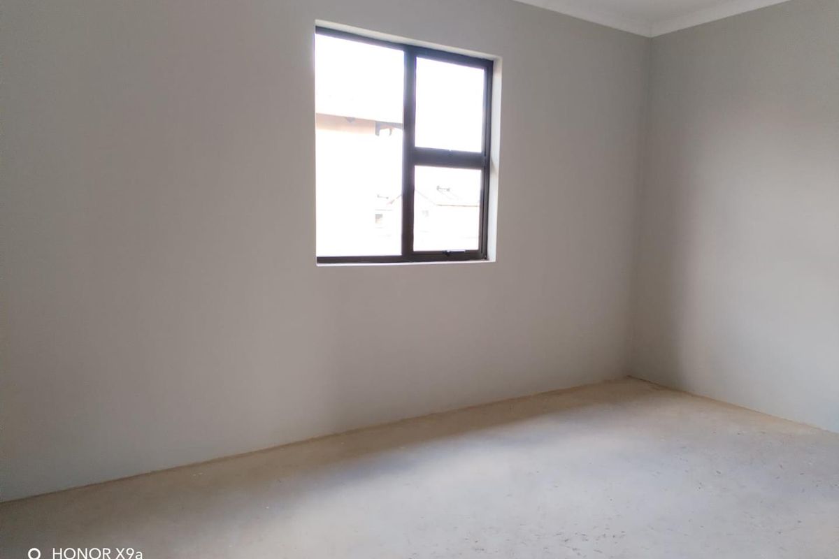 2 - 3 BEDROOM 2 BATHROOM MODERN HOUSES FOR SALE IN PALM CITY - Photo 4