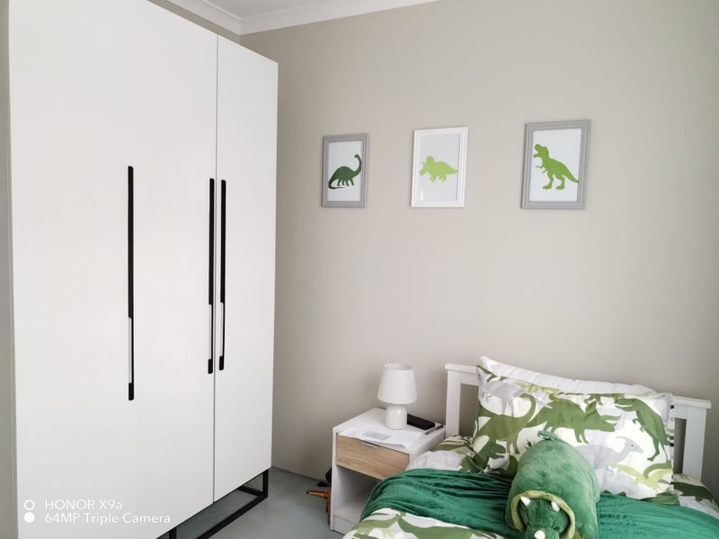 2 BEDROOM 1 BATHROOM MODERN APARTMENT FOR SALE IN PALM CITY - Photo 7