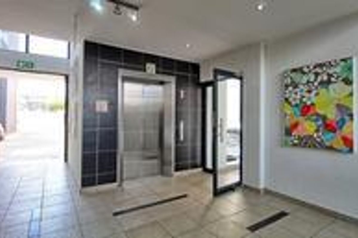 Stylish Ground-Floor Apartment in Edenburg for Rent! - Photo 2