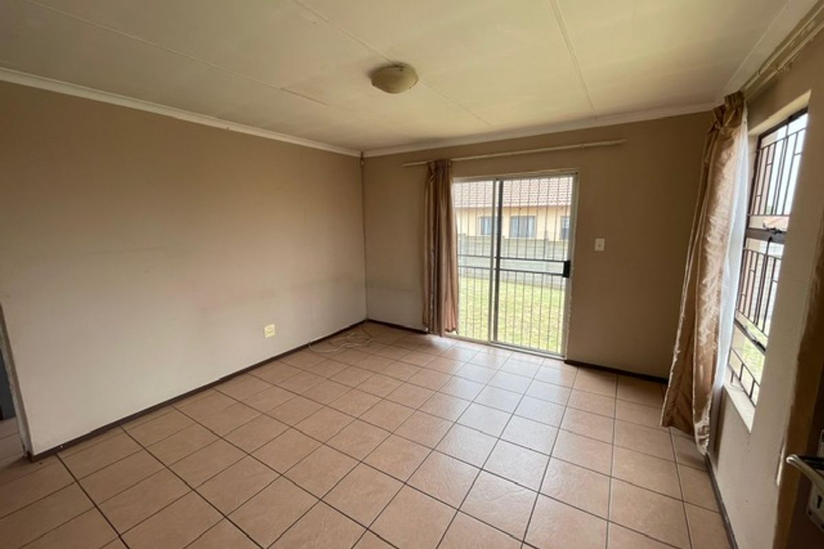 3 Bed 2 bath To Rent in Cosmo City - Photo 3